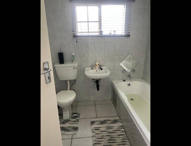 2 BEDROOM TOWNHOUSE FOR SALE IN ALBERTON NORTH